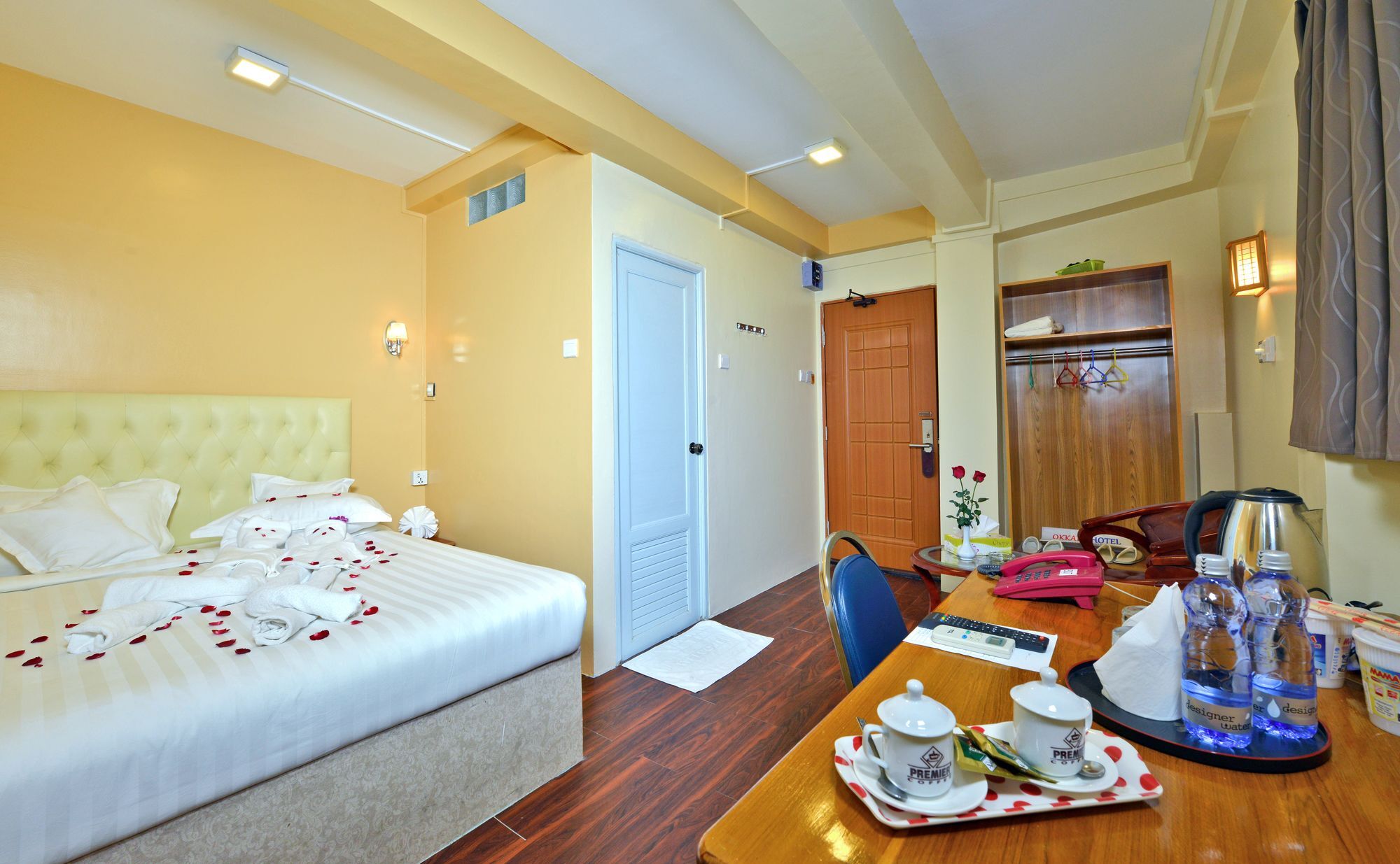 Okkala Hotel Γιανγκόν Εξωτερικό φωτογραφία