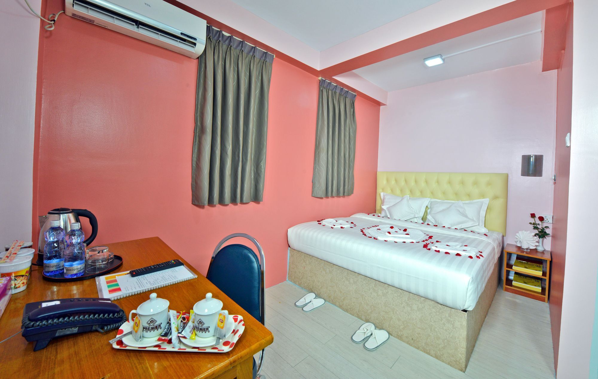 Okkala Hotel Γιανγκόν Εξωτερικό φωτογραφία